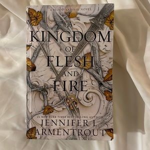 A kingdom of flesh and fire by Jennifer L. Armentrout